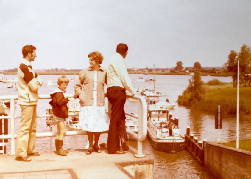 1978 Roel en Jo bij Klaas en Lenie.jpg