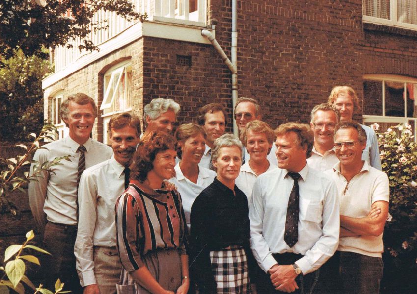 groepsfoto broers en zussen compleet.jpg